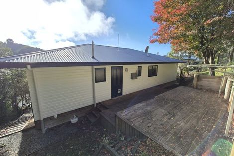 Photo of property in 12 Webster Place, Picton, 7220