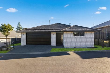Photo of property in 12 Godwit Lane, Welcome Bay, Tauranga, 3112