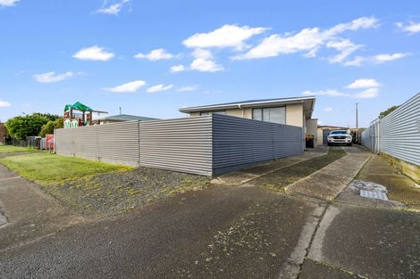 Photo of property in 215 Mcquarrie Street, Kingswell, Invercargill, 9812