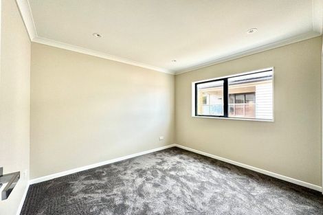 Photo of property in 8a Kelvyn Grove, Hillpark, Auckland, 2102
