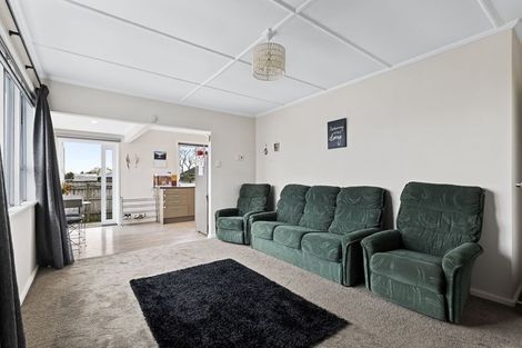 Photo of property in 1/324 Carrington Street, Vogeltown, New Plymouth, 4310
