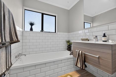 Photo of property in 52a Jellicoe Street, Greytown, 5712