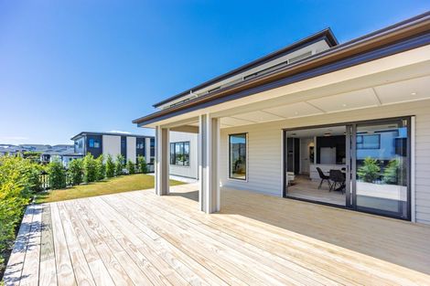 Photo of property in 15 Dulcie Way, Orewa, 0931