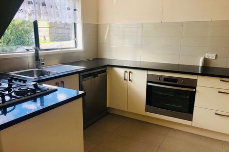 Photo of property in 1/7 Banksia Place, Goodwood Heights, Auckland, 2105