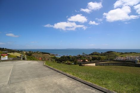 Photo of property in 15 Nancy Wake Place, Cable Bay, 0420