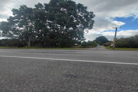 Photo of property in 72 Half Mile Road, Tuatapere, 9620