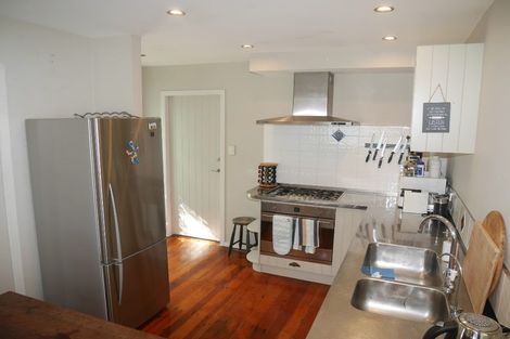 Photo of property in 27 Moana Road, Plimmerton, Porirua, 5026