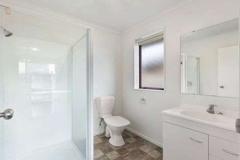Photo of property in 16 Orlando Way, Kelvin Grove, Palmerston North, 4414