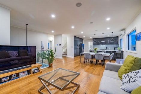 Photo of property in 14 Windlass Street, Long Bay, Auckland, 0630