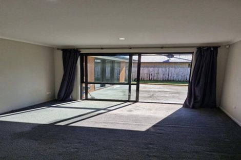 Photo of property in 40 Magnolia Drive, Westown, New Plymouth, 4310