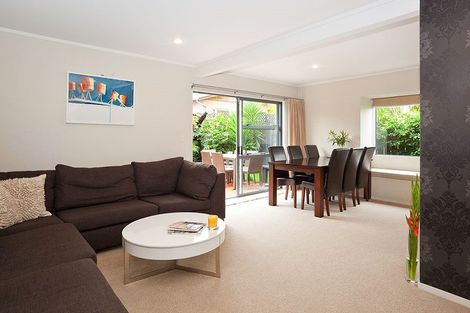 Photo of property in 2/260 Meola Road, Point Chevalier, Auckland, 1022