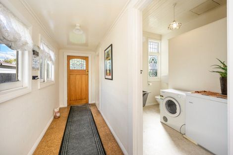 Photo of property in 19 Beresford Street, Takaro, Palmerston North, 4410