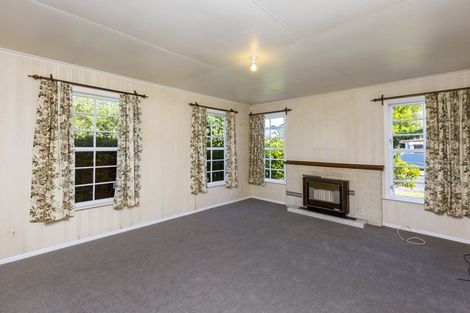 Photo of property in 62 Hillside Drive, Maoribank, Upper Hutt, 5018