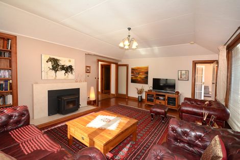 Photo of property in 2 Mcgeorge Avenue, Mornington, Dunedin, 9011