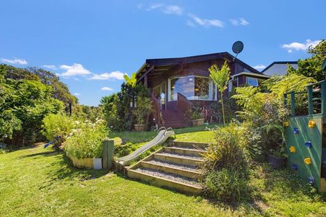 Photo of property in 6 Punga Place, Whitianga, 3510