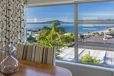 Photo of property in 62 Seaview Road, Castor Bay, Auckland, 0620