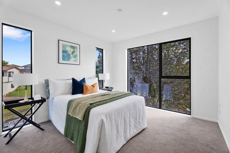 Photo of property in 1/33 Elizabeth Drive, West Harbour, Auckland, 0618