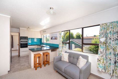 Photo of property in 8 Padfield Place, Havelock North, 4130