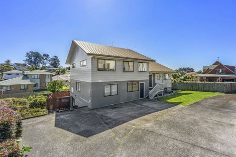 Photo of property in 92b Colwill Road, Massey, Auckland, 0614
