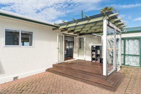 Photo of property in 102 West Street, Feilding, 4702