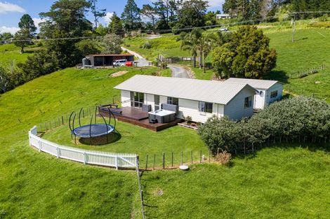 Photo of property in 1822 State Highway 12, Paparoa, 0571