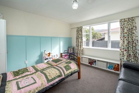 Photo of property in 22 Brandon Street, Featherston, 5710