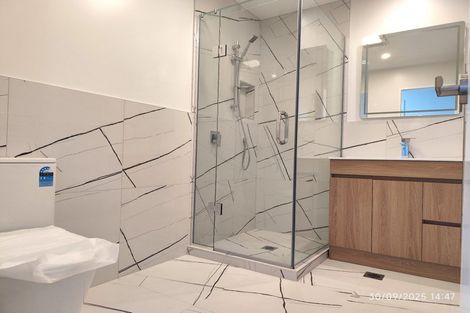 Photo of property in 4 Chatsworth Crescent, Pakuranga Heights, Auckland, 2010