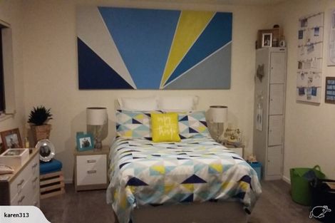 Photo of property in 3/14 Fields Parade, Oteha, Auckland, 0632