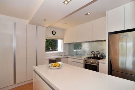 Photo of property in 1/42 Seacliffe Avenue, Belmont, Auckland, 0622