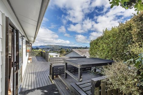 Photo of property in 8 The Bollard, Whitby, Porirua, 5024