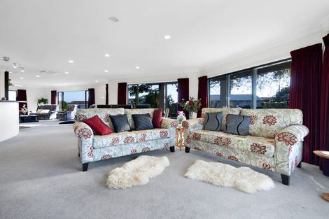 Photo of property in 3 Karina Road, Merrilands, New Plymouth, 4312