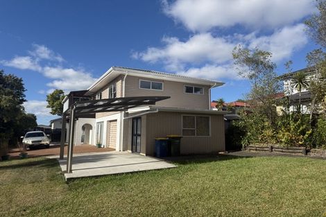 Photo of property in 4 Seakens Way, Glen Eden, Auckland, 0602