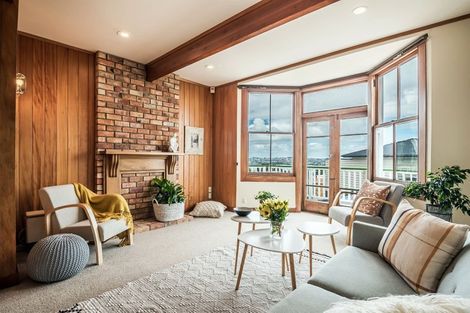 Photo of property in 2/160 Mokoia Road, Chatswood, Auckland, 0626