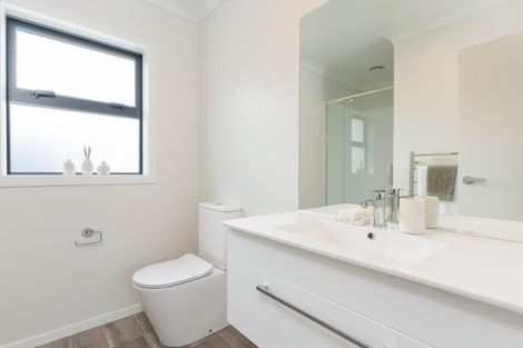 Photo of property in 20a Korau Grove, Stokes Valley, Lower Hutt, 5019