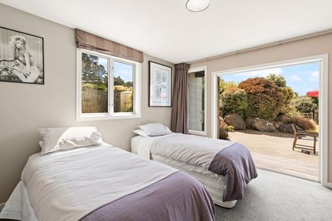 Photo of property in 14 Highgrove, Saint Clair, Dunedin, 9012