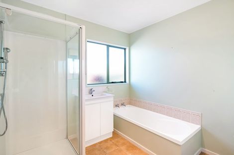 Photo of property in 19a Dennis Taylor Court, Paraparaumu, 5032