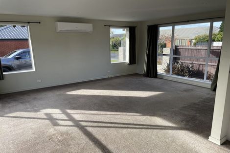 Photo of property in 1/1 Glenys Place, Broomfield, Christchurch, 8042