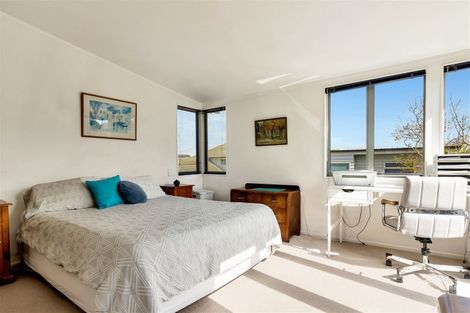 Photo of property in 1/37 Kiwi Esplanade, Mangere Bridge, Auckland, 2022