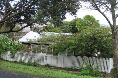 Photo of property in 23 Pohutukawa Avenue, Shelly Park, Auckland, 2014