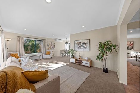 Photo of property in 3 Russett Grove, Henderson, Auckland, 0612