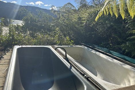 Photo of property in 1742 Queen Charlotte Drive, Linkwater, Picton, 7281