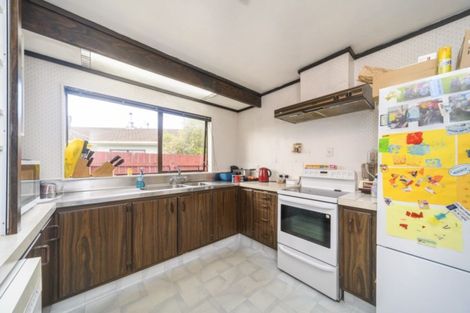 Photo of property in 46 Acacia Street, Kelvin Grove, Palmerston North, 4414