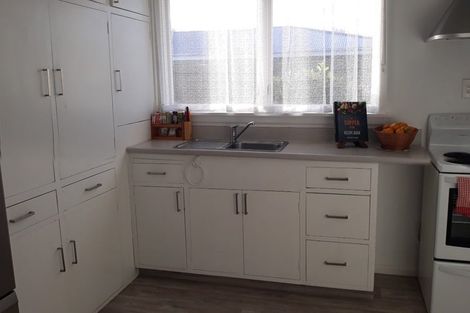 Photo of property in 4/9 Curletts Road, Sockburn, Christchurch, 8042