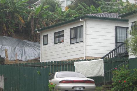 Photo of property in 1/4 Kupari Place, Totara Vale, Auckland, 0629