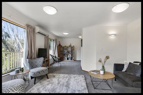 Photo of property in 32 Silverstream Road, Crofton Downs, Wellington, 6035