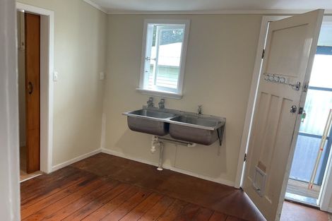 Photo of property in 1 Colonel Place, Featherston, 5710