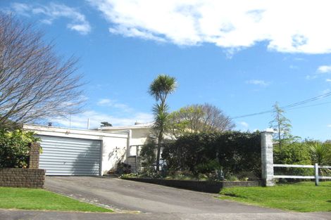 Photo of property in 72 Queens Road, Glen Avon, New Plymouth, 4312