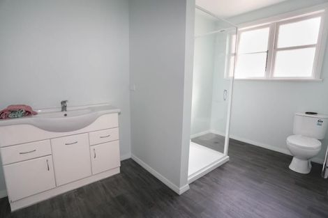 Photo of property in 18 Broadbent Street, Riccarton, Christchurch, 8041