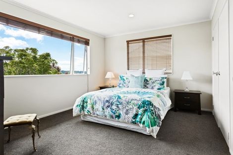 Photo of property in 13 Rangi Avenue, Schnapper Rock, Auckland, 0632