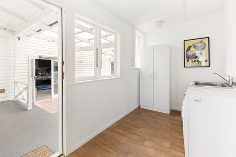 Photo of property in 4 Crossley Street, Katikati, 3129